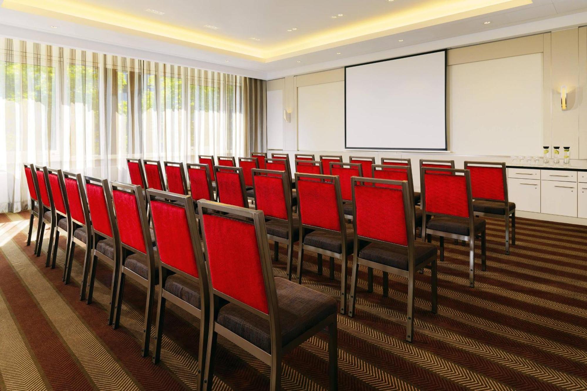 The Westin Grand Frankfurt Hotel Франкфурт на Майн Екстериор снимка Meeting room